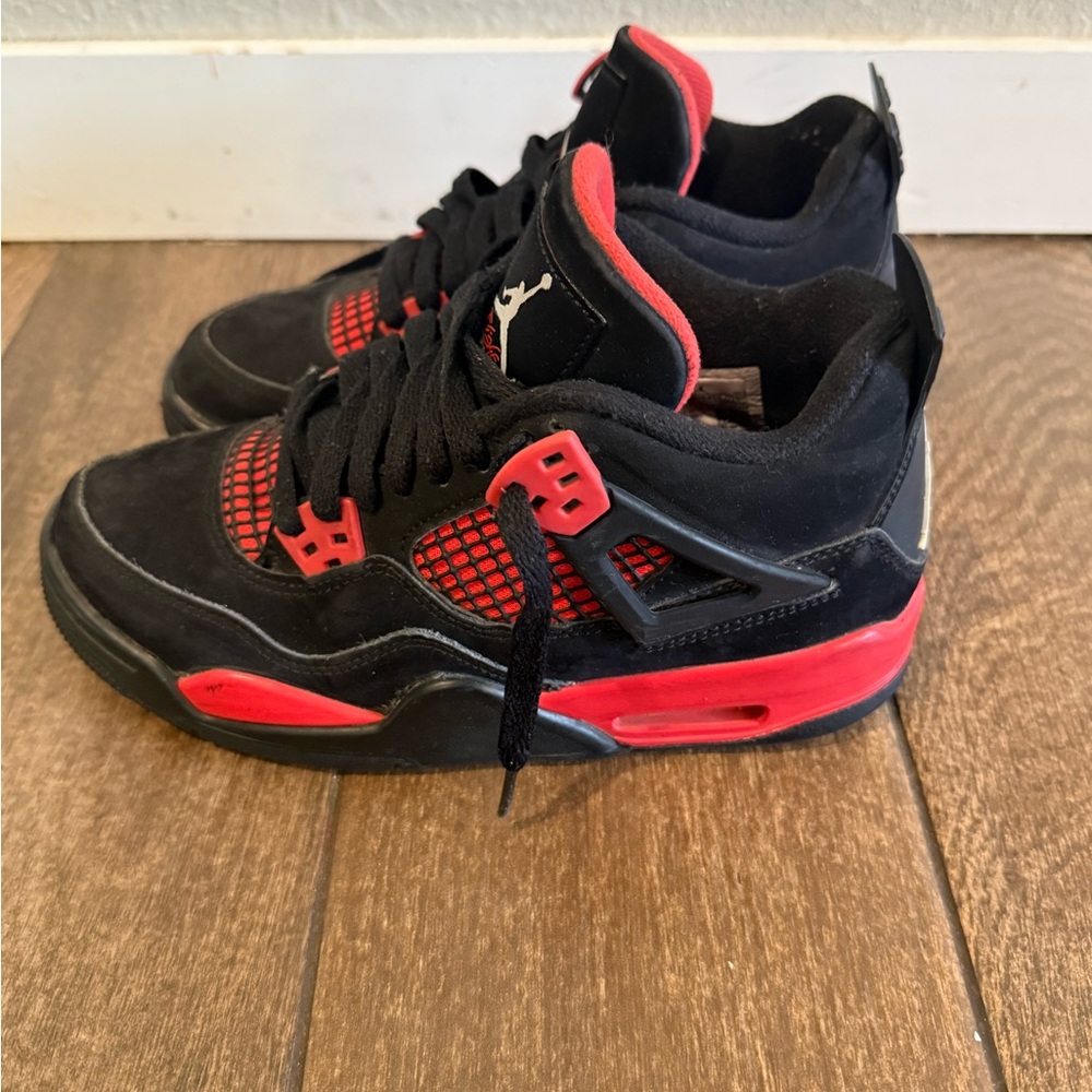 Jordan 4 retro red thunder black and red unisex sneakers Size US 4.5y- 6w